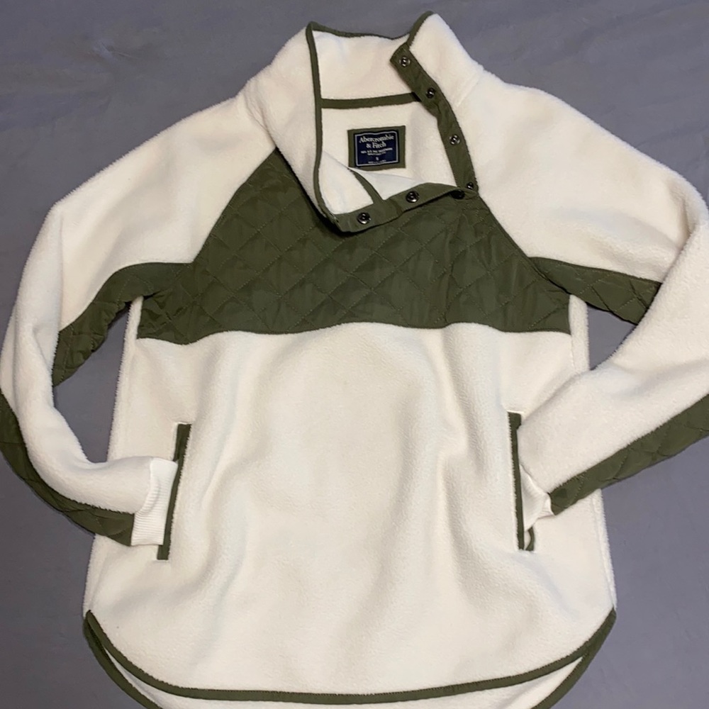 Abercrombie & Fitch fleece
